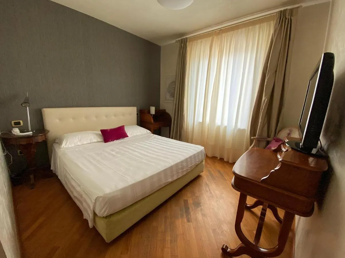 Hotel Joseph Marina di Pietrasanta 3*,