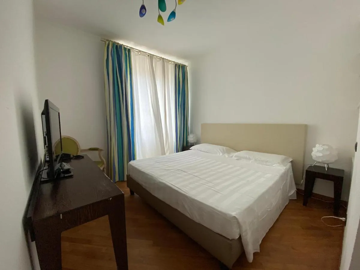Hotel Joseph 마리아나디피에트라산타