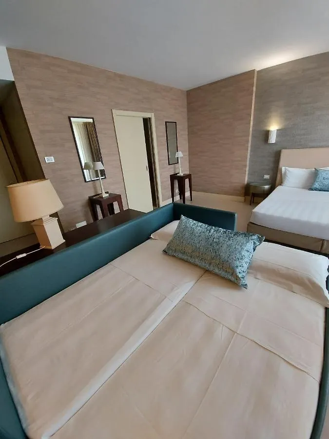 Hotel Joseph 마리아나디피에트라산타