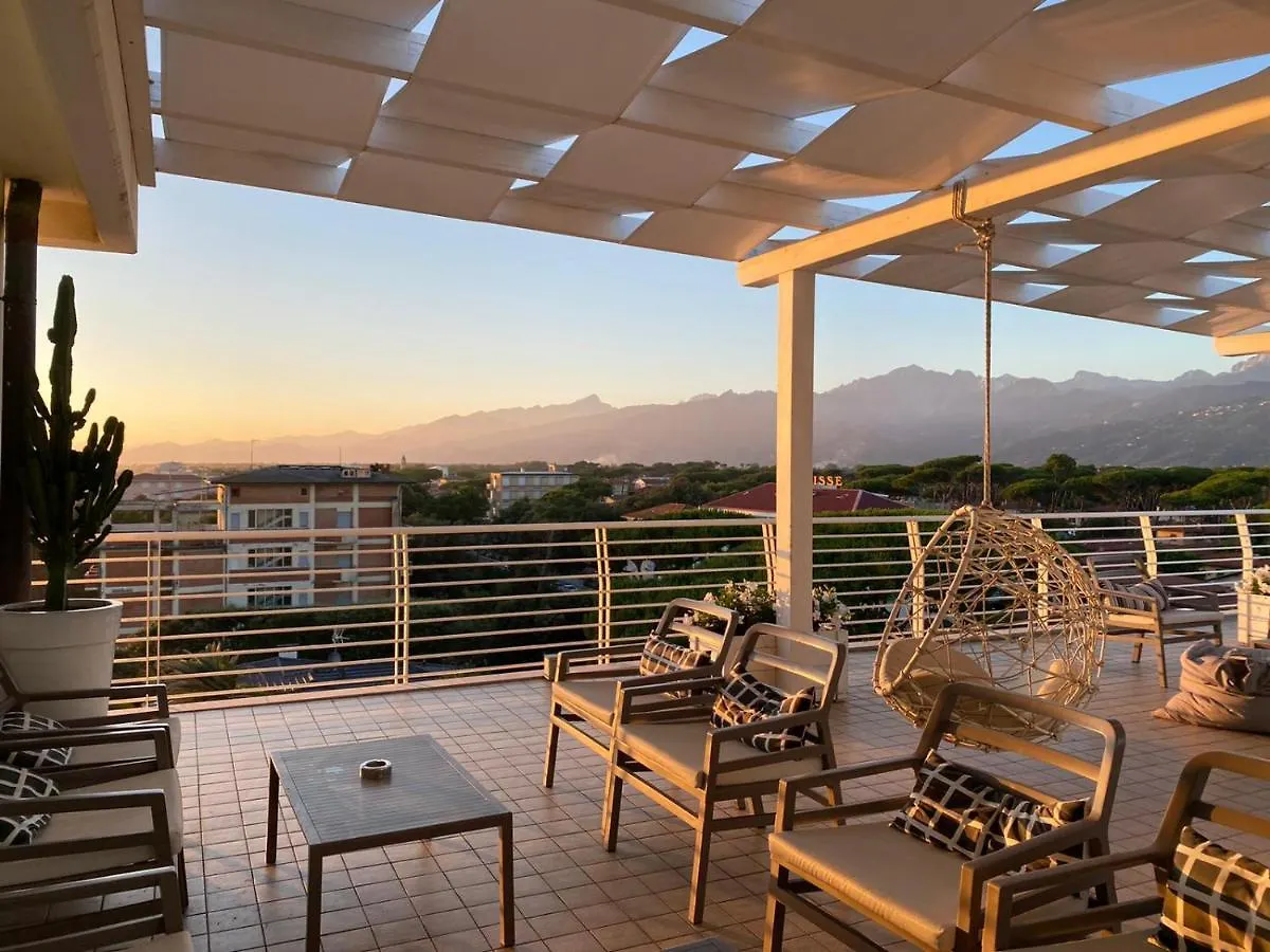 Hotel Joseph Marina di Pietrasanta 3*,