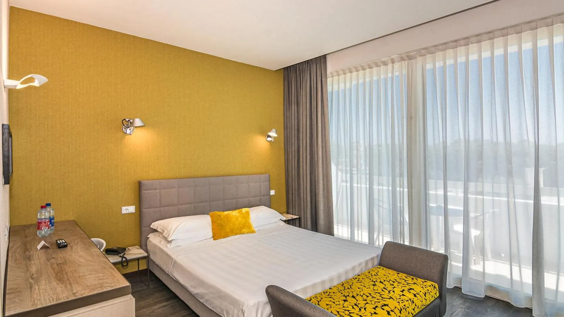 Hotel Joseph Marina di Pietrasanta 3*,  Italy