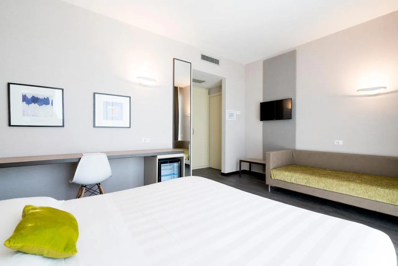Hotel Joseph Marina di Pietrasanta 3*,  Italy